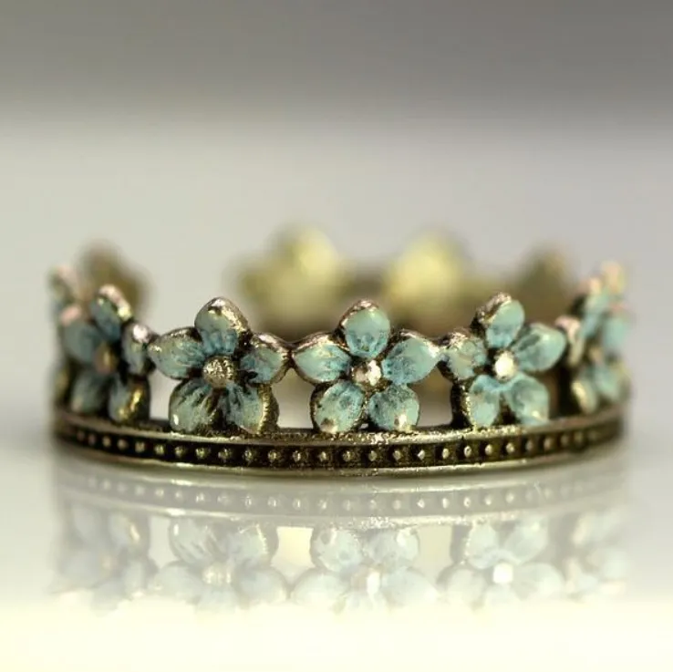 Fashionable Vintage Floral Crown Open Ring