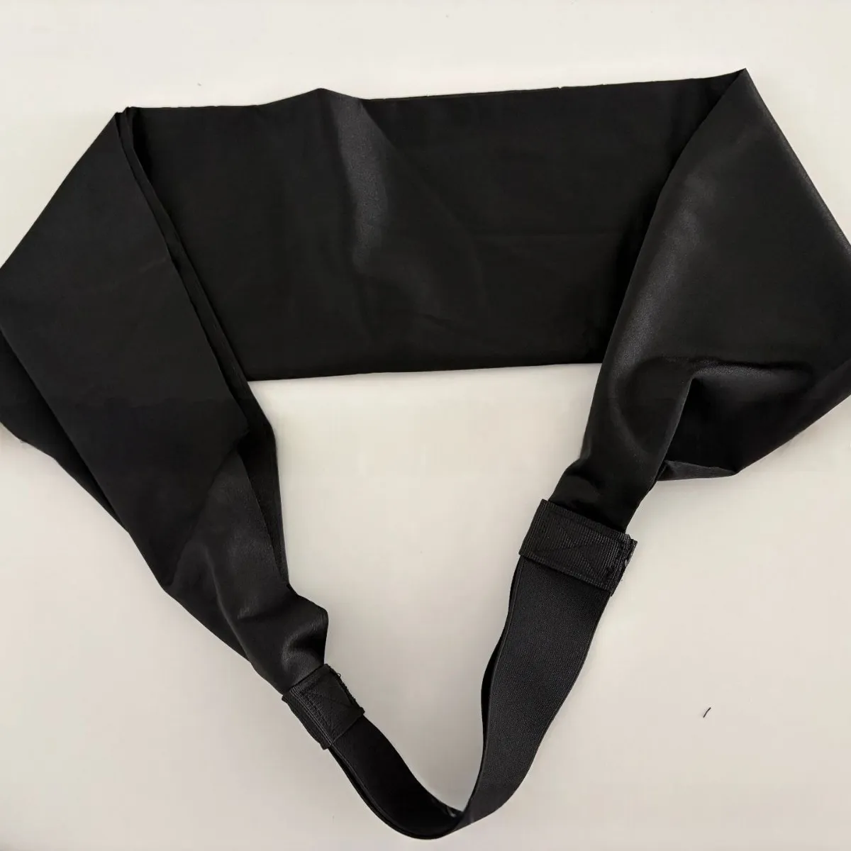 Adjustable Travel Goggles And Blankets - Product Image 2