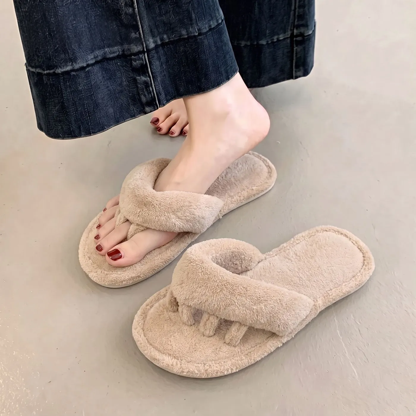 Non-slip Warm Paw-shaped Cotton Slippers For Home Use - Product Image 1