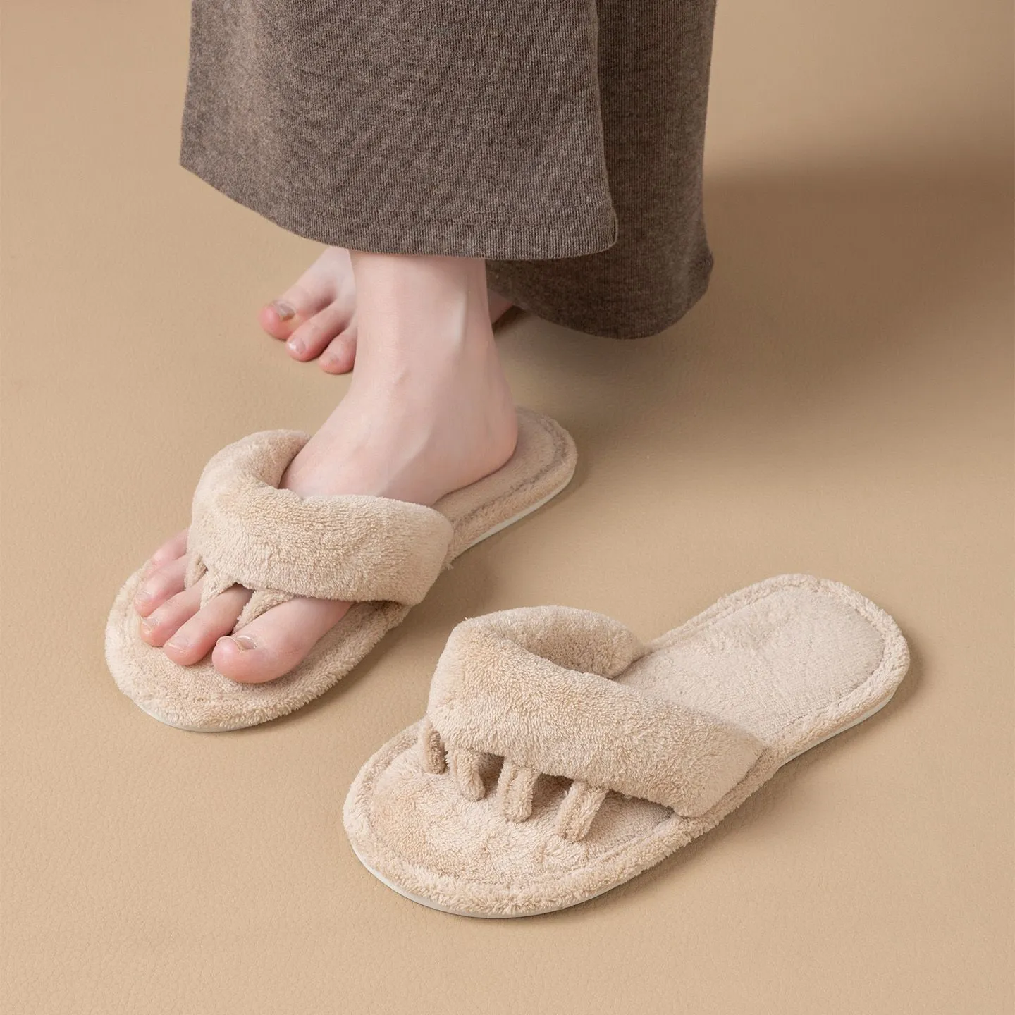 Non-slip Warm Paw-shaped Cotton Slippers For Home Use - Product Image 1