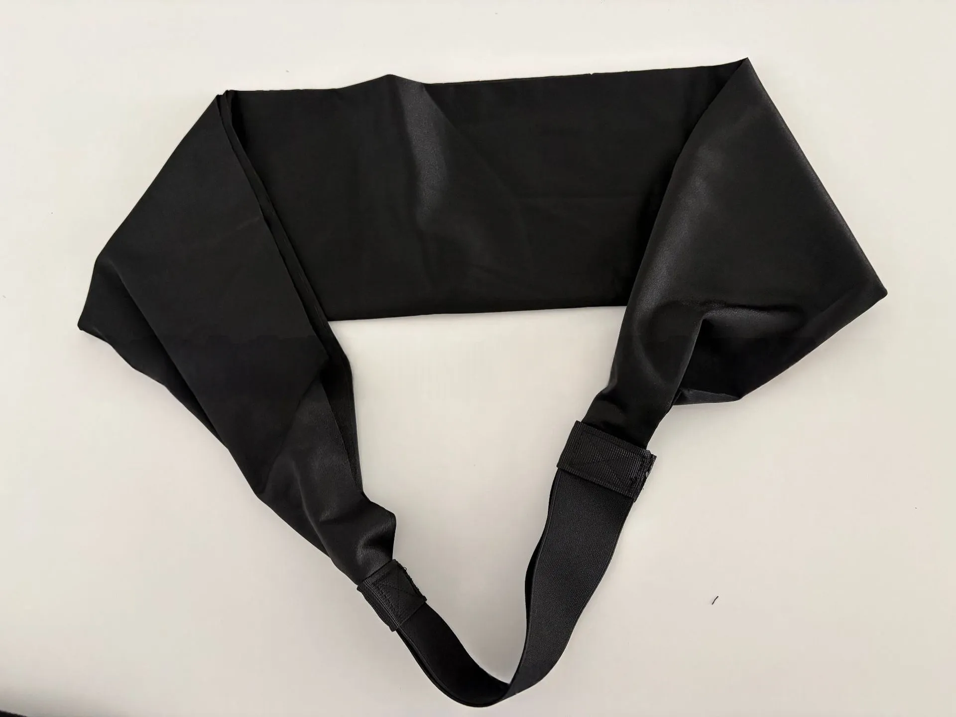 Adjustable Travel Goggles And Blankets - Product Image 6